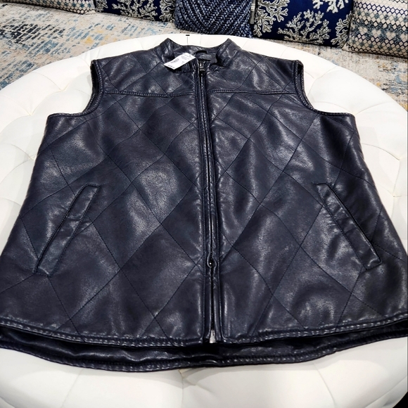 Men's Blue Vest Modern Fit jacket outerwear L Leather NWT - Picture 1 of 11